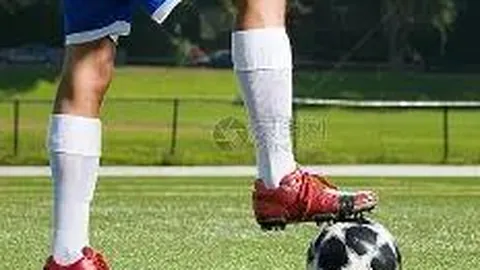 “弘毅之光”篮球赛启幕，毕业季师生友谊赛激情上演